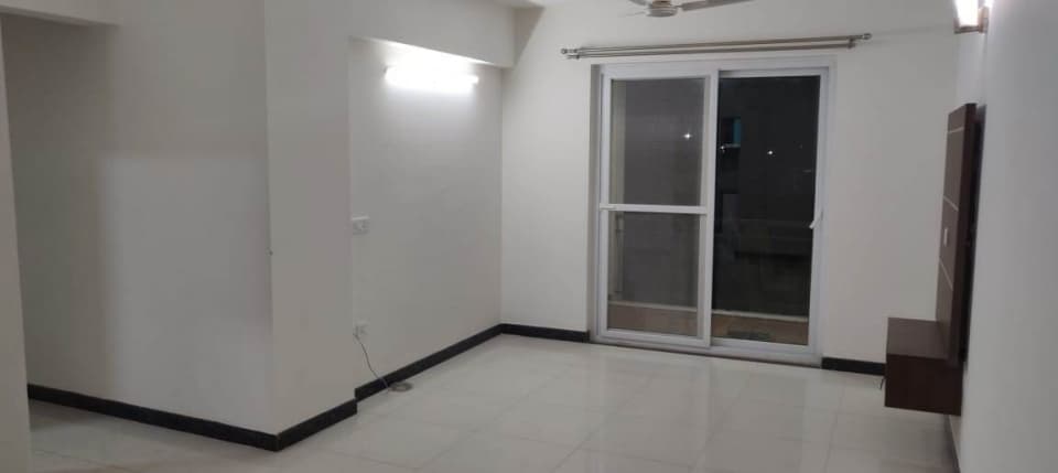 spacious 3 bhk flat for rent in mims habitat , kothanur, hennur main road, measuring 1500 sqft