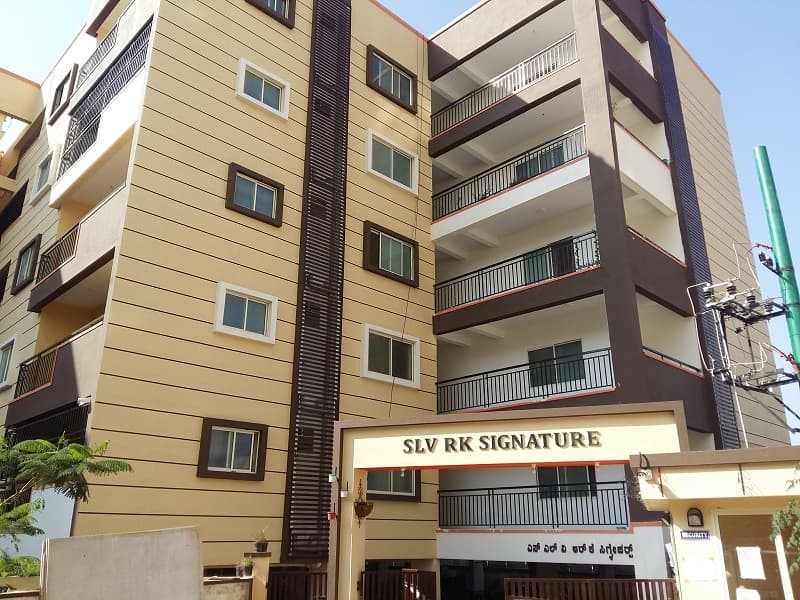 3 bhk semi furnished flat for rent in slv rk signature , hennur gardens , hennur road, measuring 1345 sqft