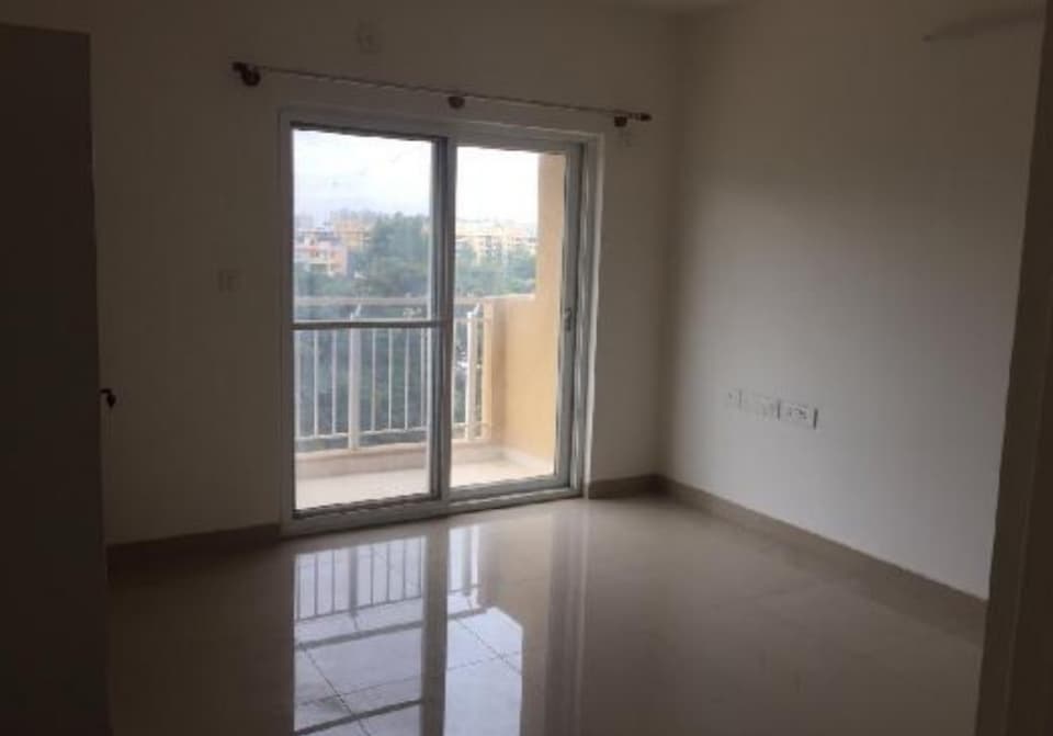 3 bhk semi furnished flat for rent in mantri webcity, kothanur, hennur main road, measuring 1300 sqft