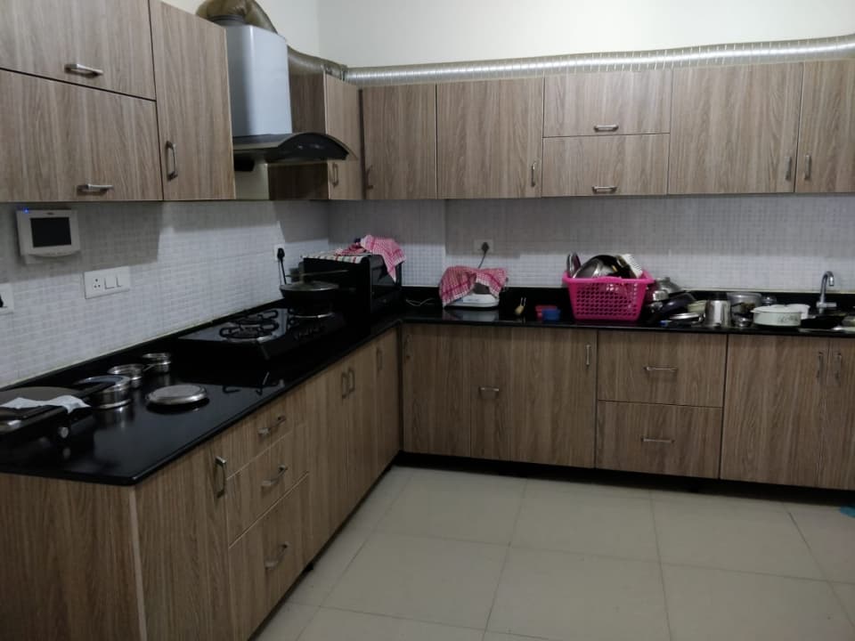 2 bhk semi furnished flat for rent in vajram essenza ,  hegde nagar , thanisandra main road, measuring 1271 sqft