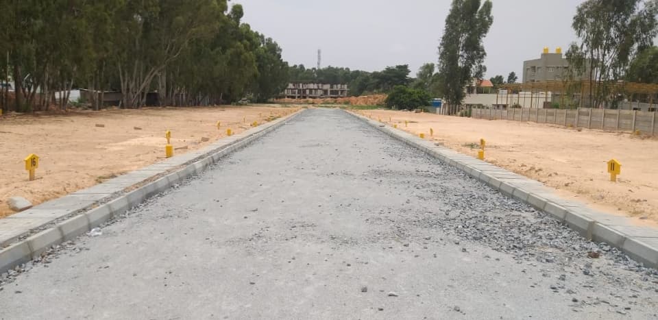 30x55 site for sale in byrathi brindavan , next to salarpuria sattva gold summit apartment , hennur main road.