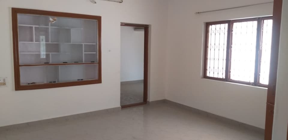 2bhk independent house for rent in hbr layout 2nd block , near brindavan hotel , hennur main road, measuring 1200 sqft