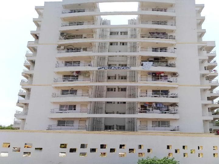 2 bhk semi furnished flat for rent  in ideal enion carnation , measuring 1260 sqft , narayanapura, hennur main road