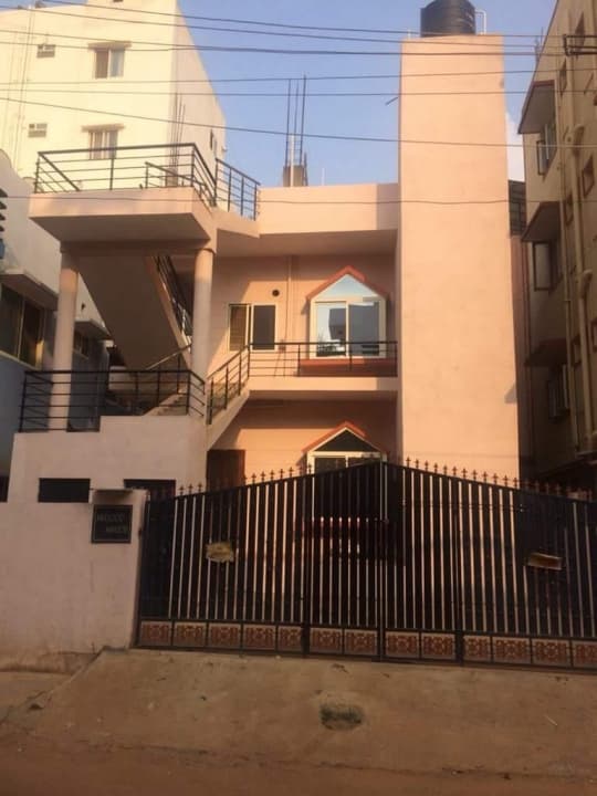 3bhk Independent  house for sale in Horamavu agra main road.