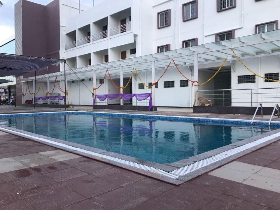 Brand new hotel for rent on tumkur highway